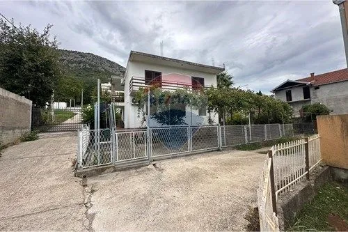 Sale, three bedroom apartment, 70m², Šušanj, Bar