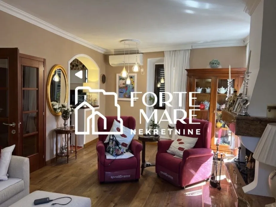 Prodaja, trosoban stan, 97m², Kotor, Crna Gora