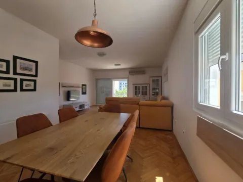 Izdavanje, trosoban stan, 130m², Preko Morače, Podgorica - image 3