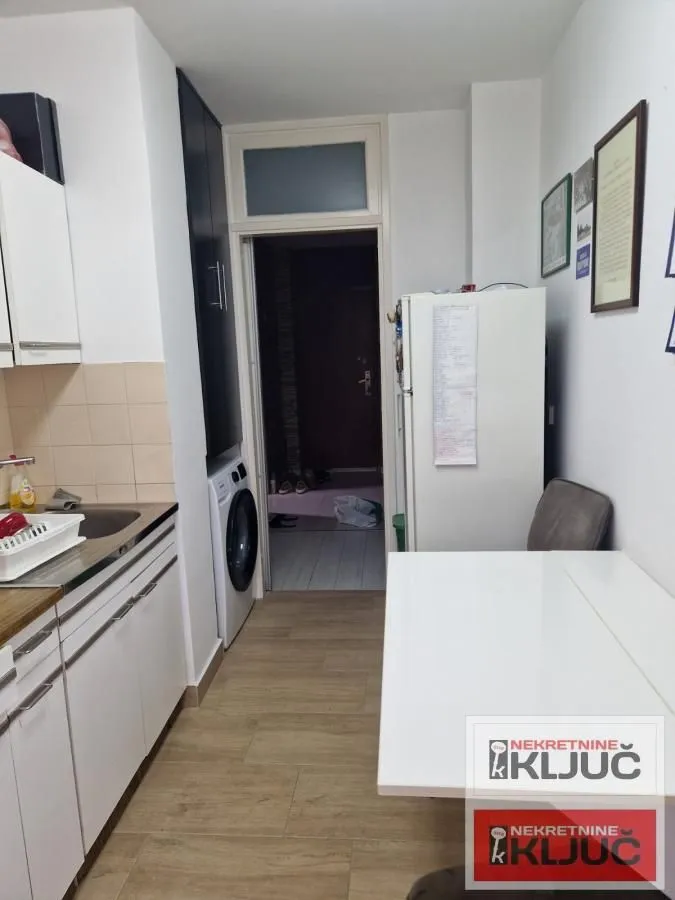 Prodaja, dvosoban stan, 55m², Novo naselje, Novi Sad