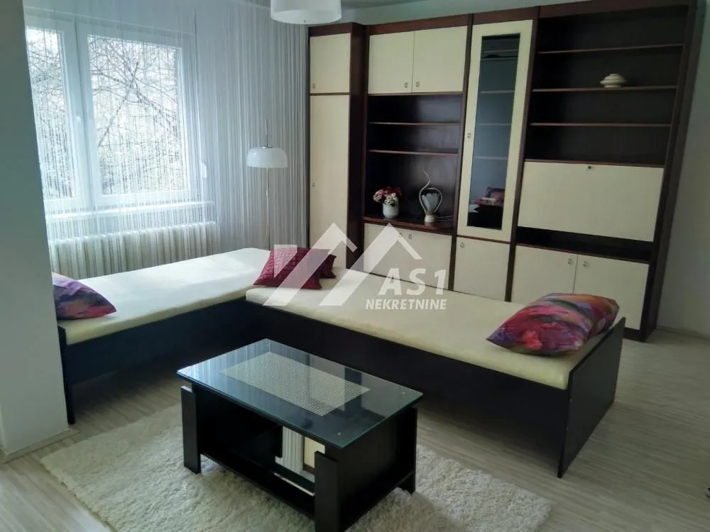 Izdavanje, jednosoban stan, 39m², Železnička Stanica, Novi Sad Sve Podlokacije