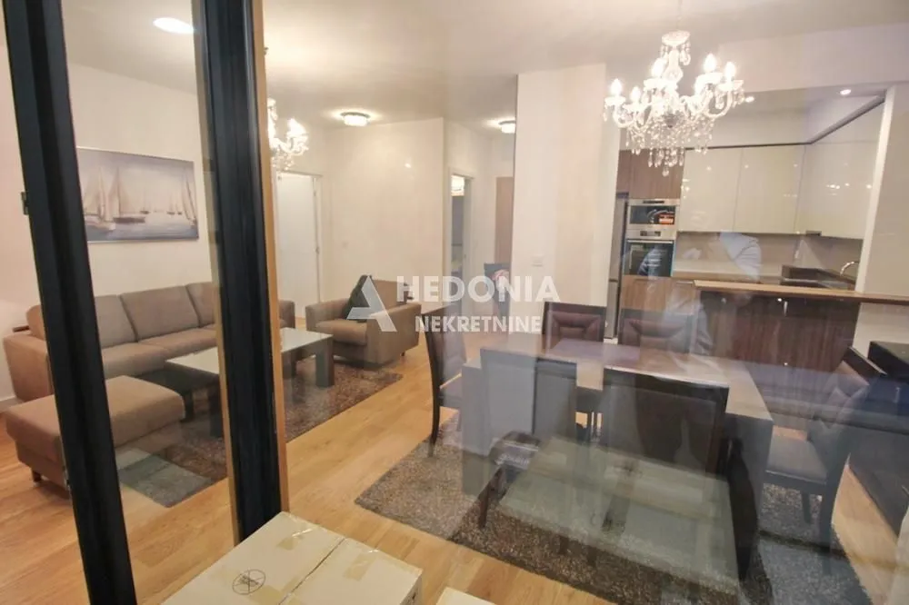 Rent, two bedroom apartment, 67m², Novi Beograd Sve Podlokacije, Beograd