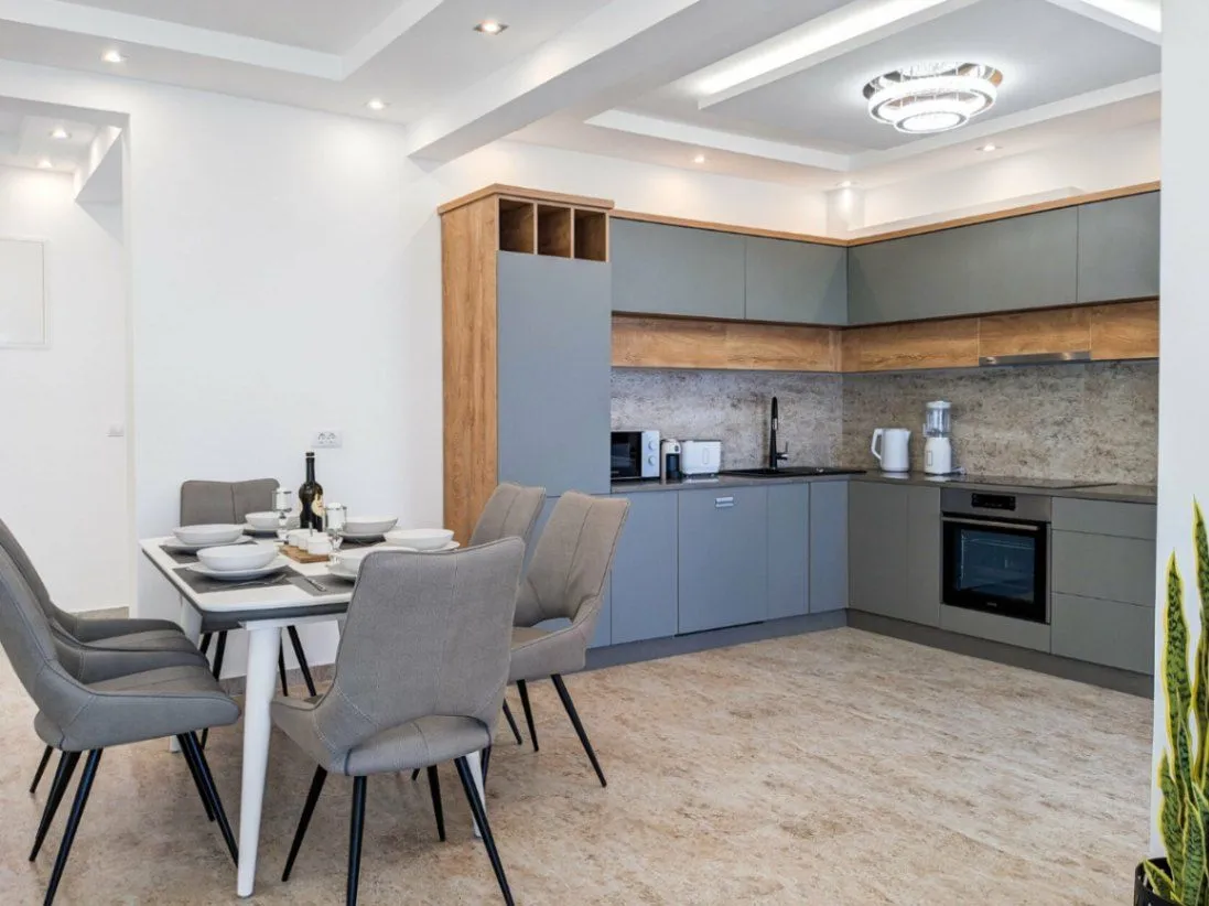Sale, house, 365m², Utjeha, Bar