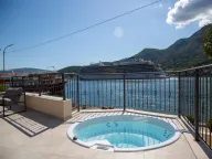 Izdavanje, kuća, 315m², Tivat, Crna Gora - image 2