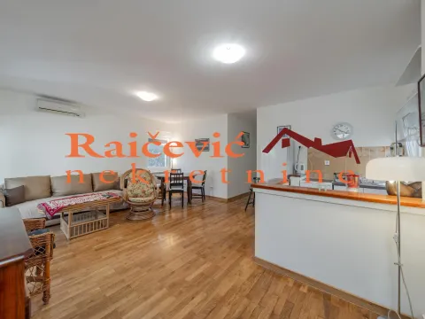 Izdavanje, trosoban stan, 70m², Dedinje Sve Podlokacije, Beograd - image 8