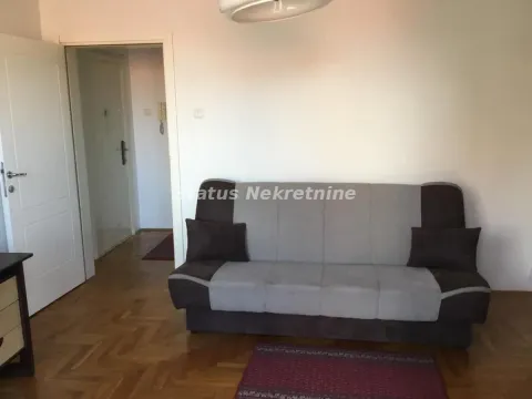 Izdavanje, dvosoban stan, 47m², Centar, Novi Sad - image 4