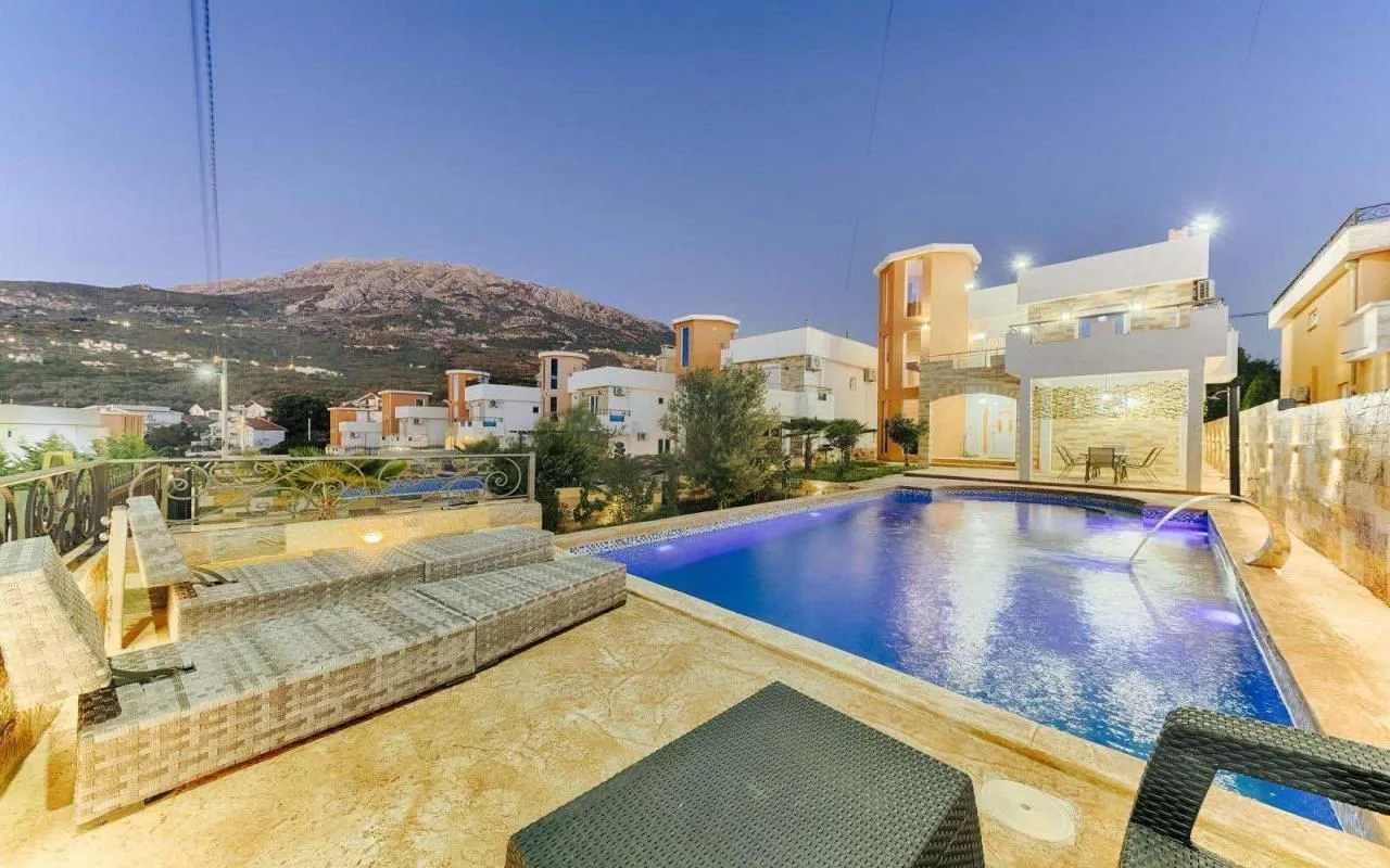 Sale, house, 170m², Dobra Voda, Budva