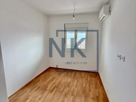 Prodaja, trosoban stan, 106m², Stari Aerodrom, Podgorica - image 7
