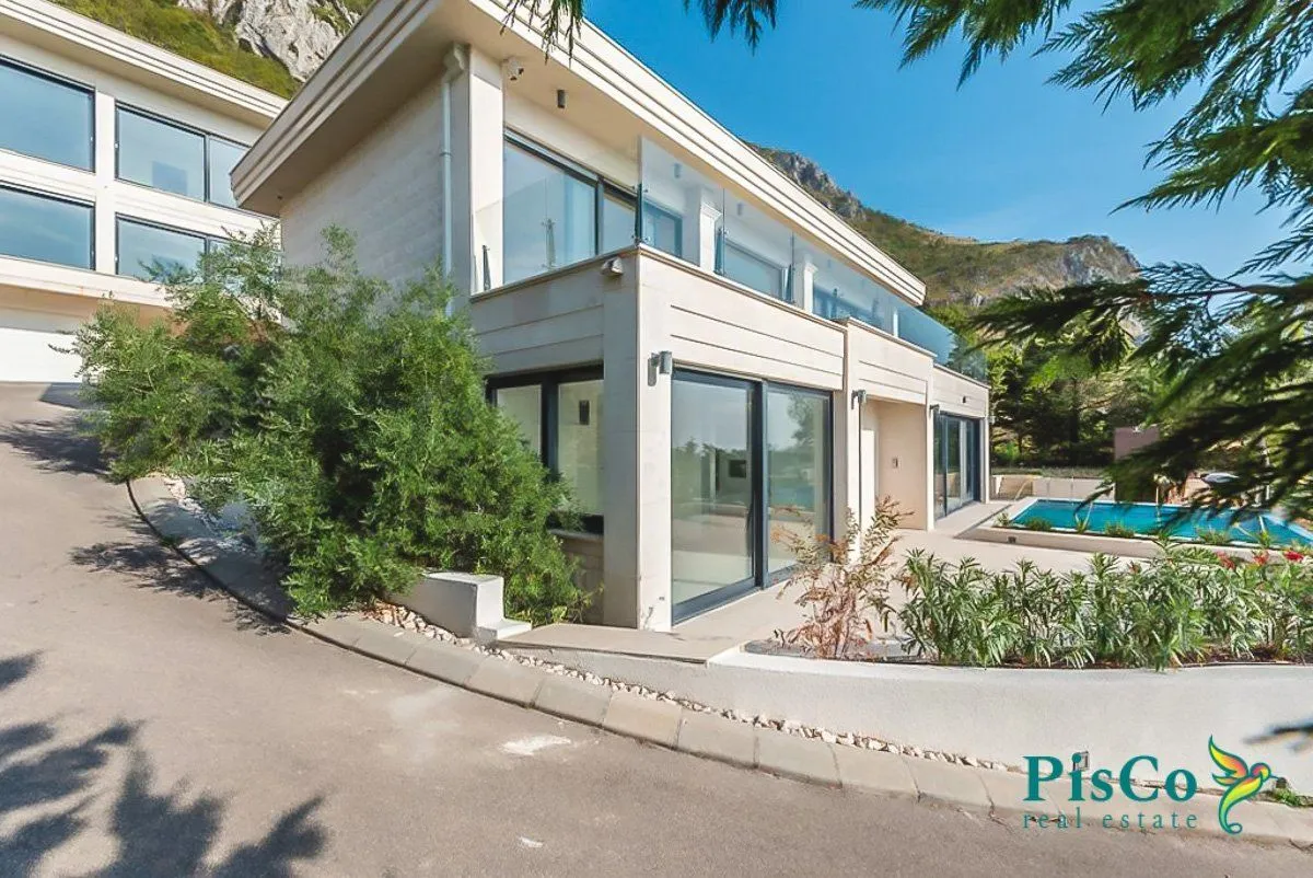 Sale, house, 304m², Sveti Stefan, Budva