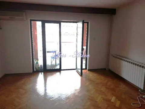 Prodaja, četvorosoban stan, 111m², Stari Grad, Beograd - image 3