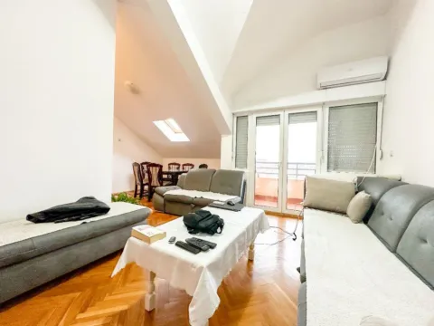 Prodaja, trosoban stan, 91m², Stari Aerodrom, Podgorica - image 1