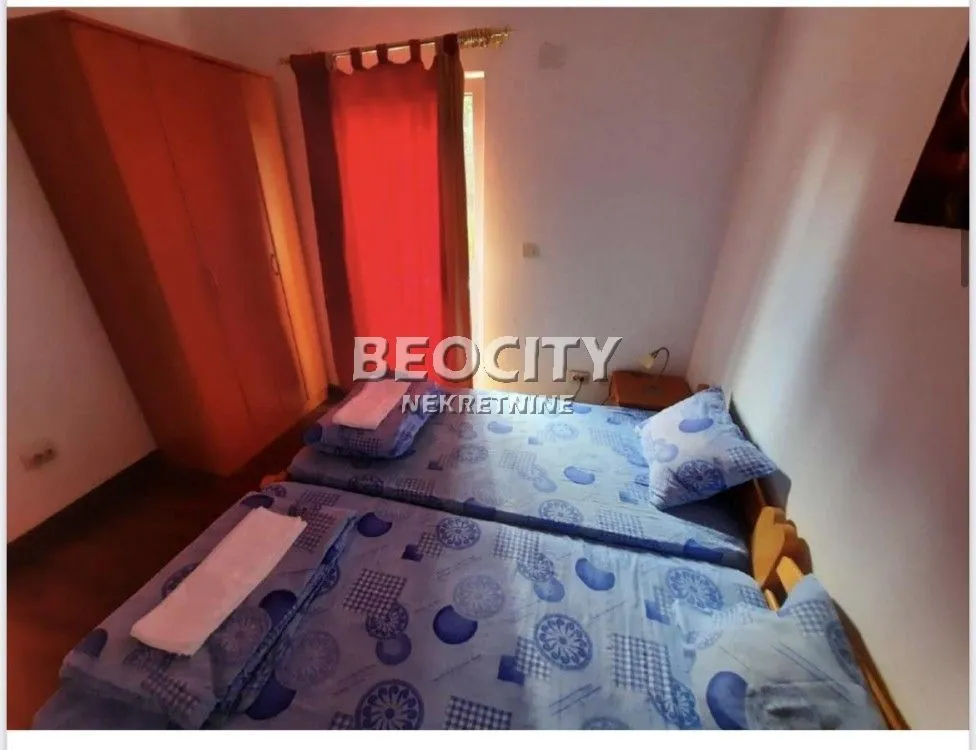 Prodaja,  kuća, 250m2, Borsko jezero, Bor