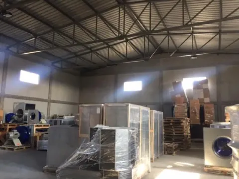 Izdavanje, poslovni prostor, 600m², Zemun Ugrinovci, Zemun Sve Podlokacije - image 4