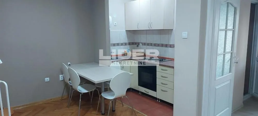 Izdavanje, trosoban stan, 60m², Brace Jerković, Voždovac Sve Podlokacije
