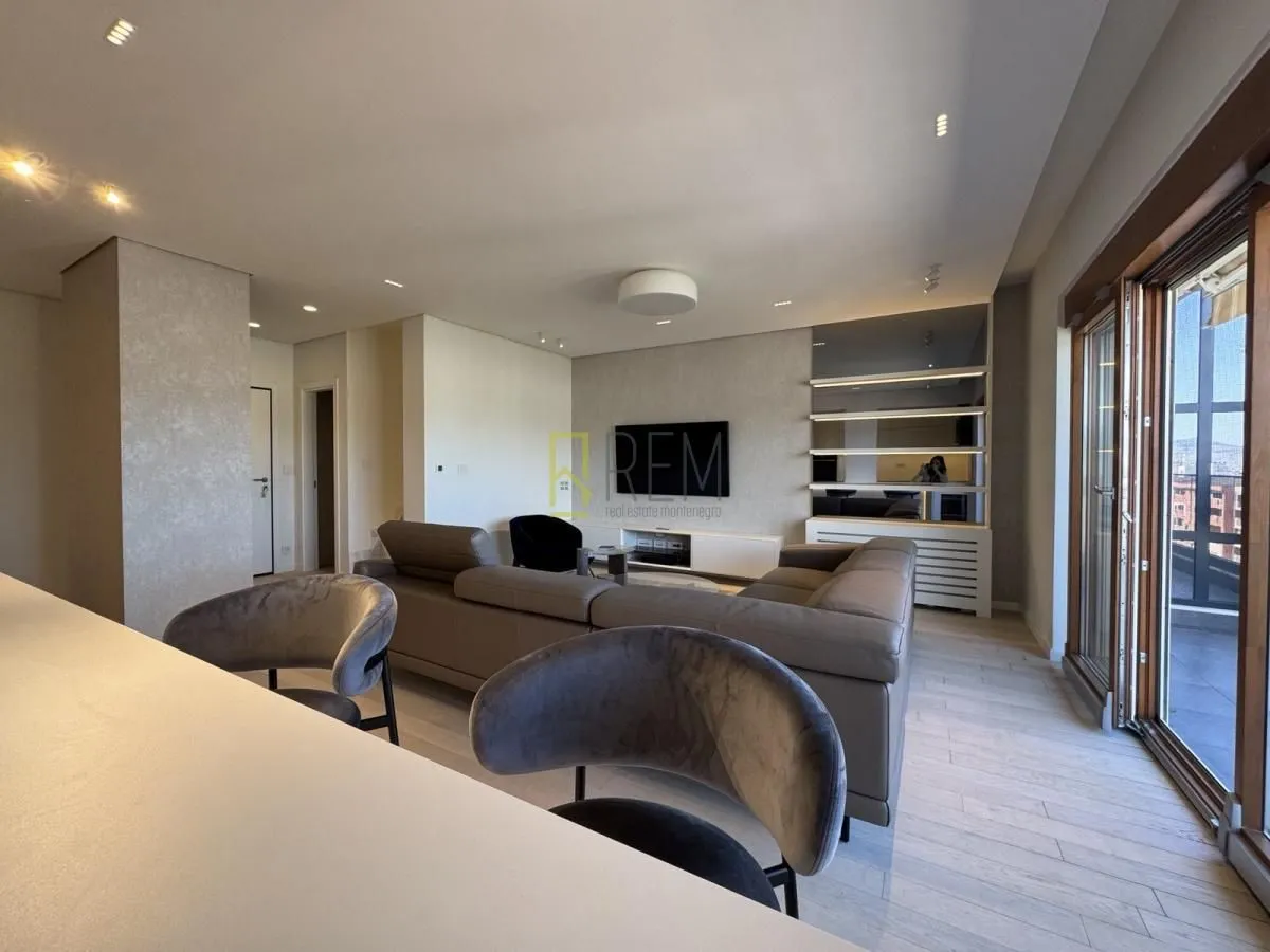 Rent, three bedroom apartment, 136m², Master Kvart, Podgorica