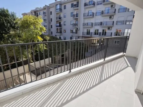 Izdavanje, dvosoban stan, 68m², Stara Varoš, Podgorica - image 9