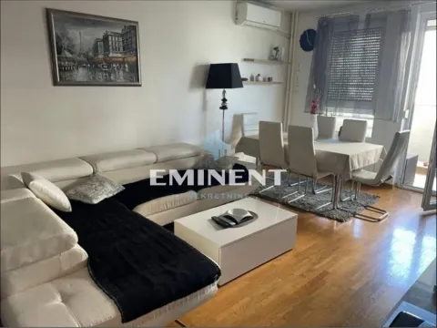 Stan in Novi Beograd Blok 67