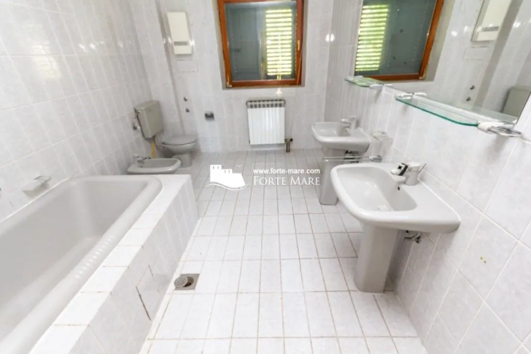 Prodaja, kuća, 590m², Herceg Novi, Crna Gora