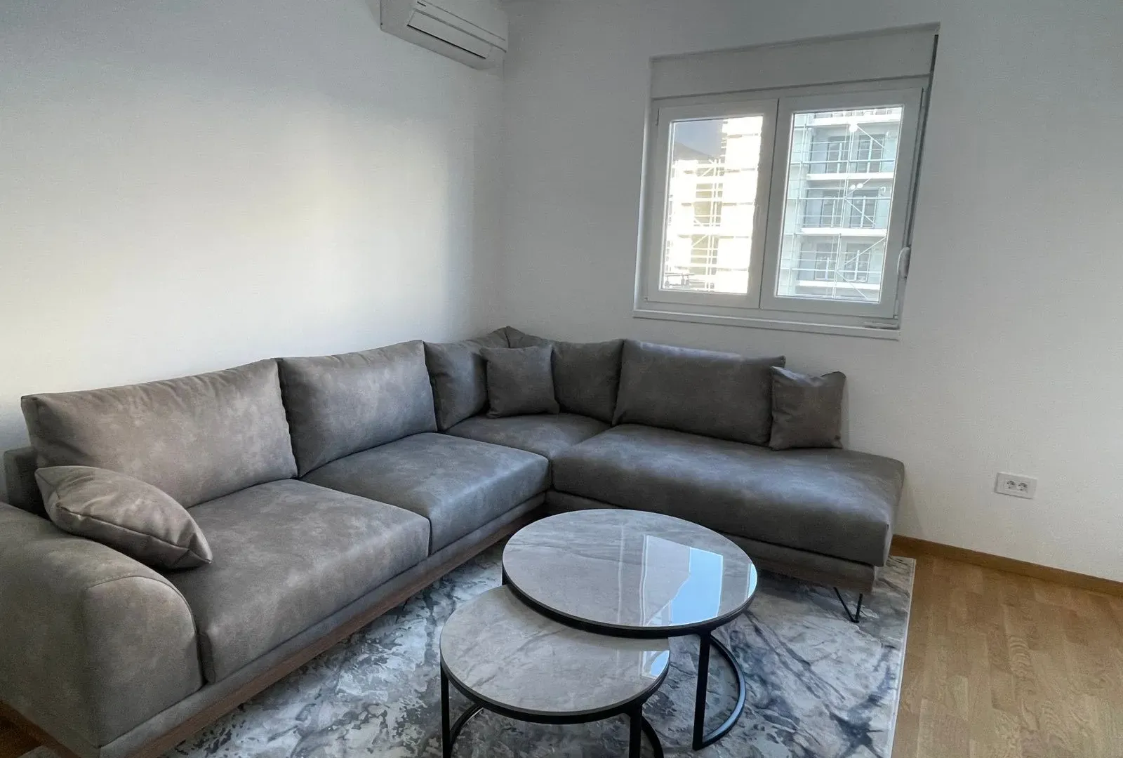 Izdavanje, jednosoban stan, 48m², Stari Aerodrom, Podgorica