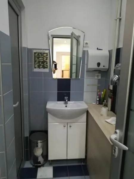 Izdavanje, poslovni prostor, 130m², Stari Grad, Beograd