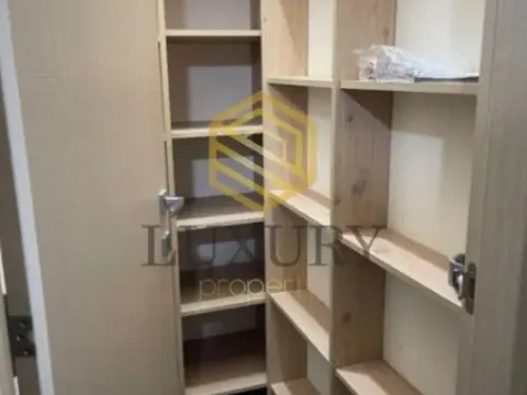 Izdavanje, trosoban stan, 100m², City Kvart, Podgorica - image 6