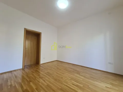 Izdavanje, jednosoban stan, 60m², Centar, Podgorica - image 3