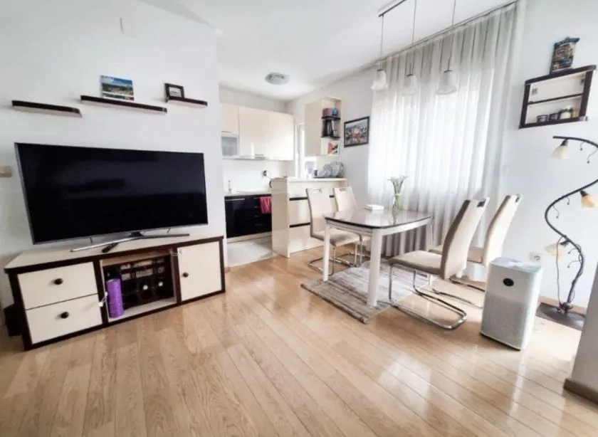 Rent, two bedroom apartment, 72m², City Kvart, Podgorica