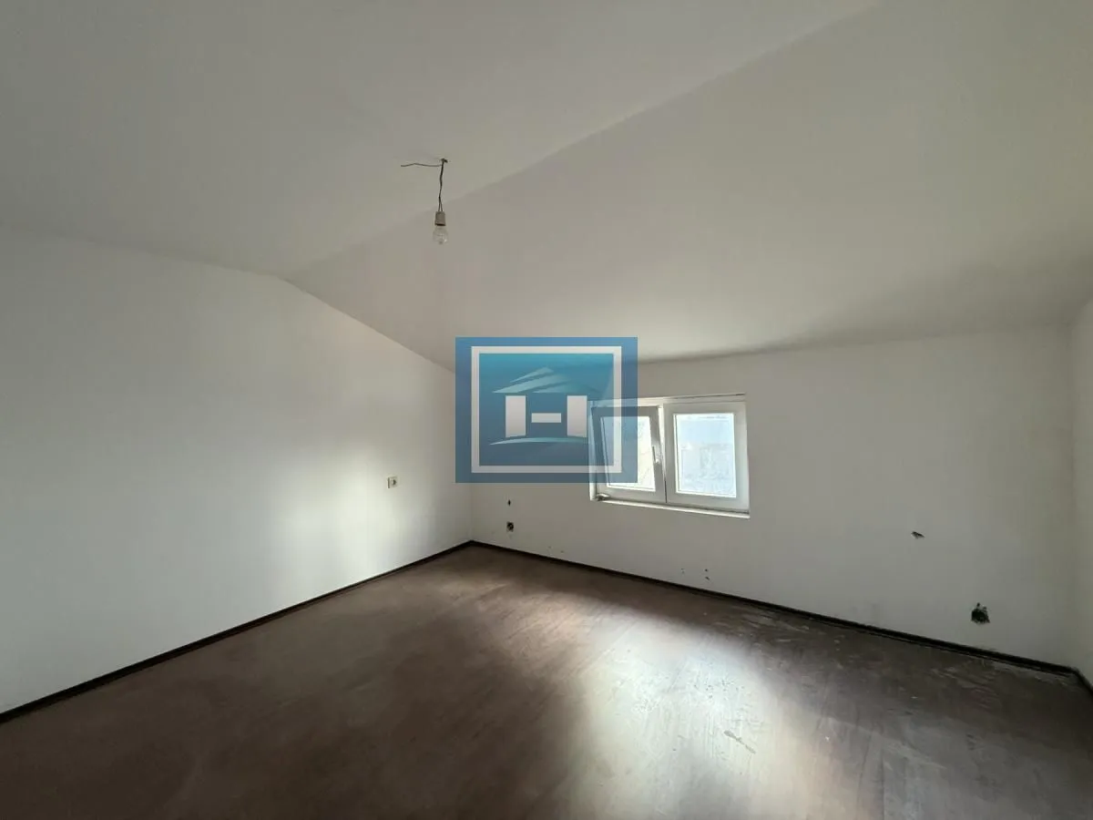 Sale, house, 350m², Centar, Jagodina