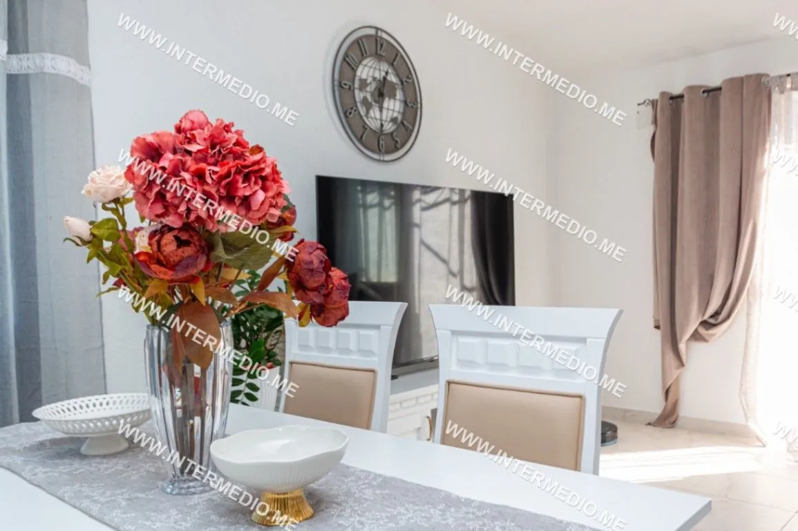 Prodaja, dvosoban stan, 98m², Igalo, Herceg Novi