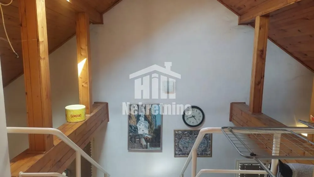 Sale, house, 250m², Voždovac Sve Podlokacije, Beograd