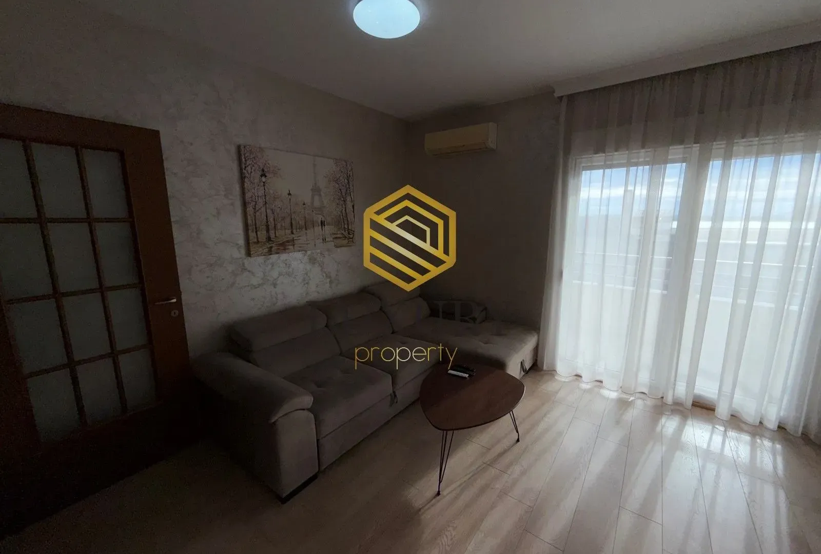 Izdavanje, dvosoban stan, 75m², City Kvart, Podgorica