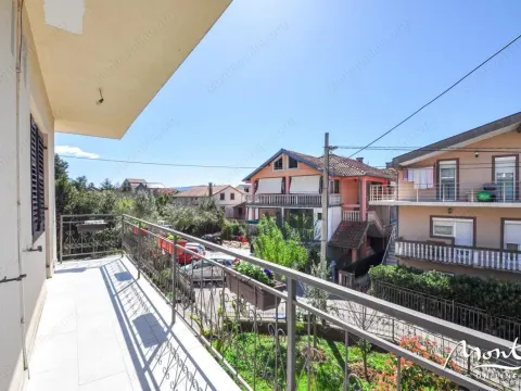 Prodaja, kuća, 525m², Centar, Tivat - image 17