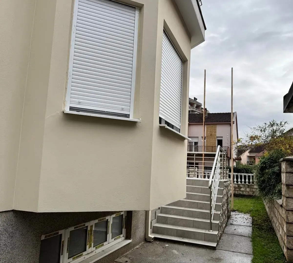 Rent, house, 500m², Stari Aerodrom, Podgorica