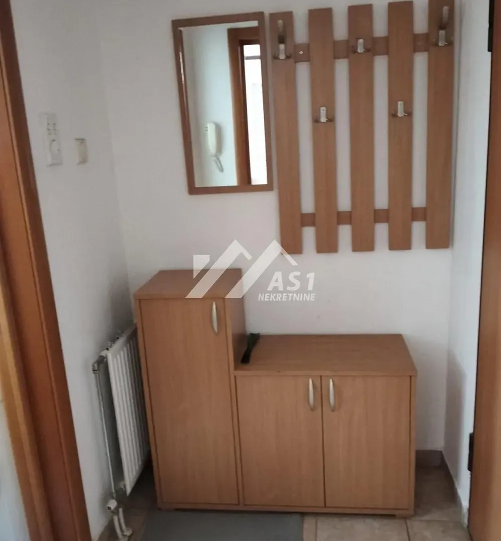 Izdavanje, stan, 28m², Detelinara, Novi Sad Sve Podlokacije