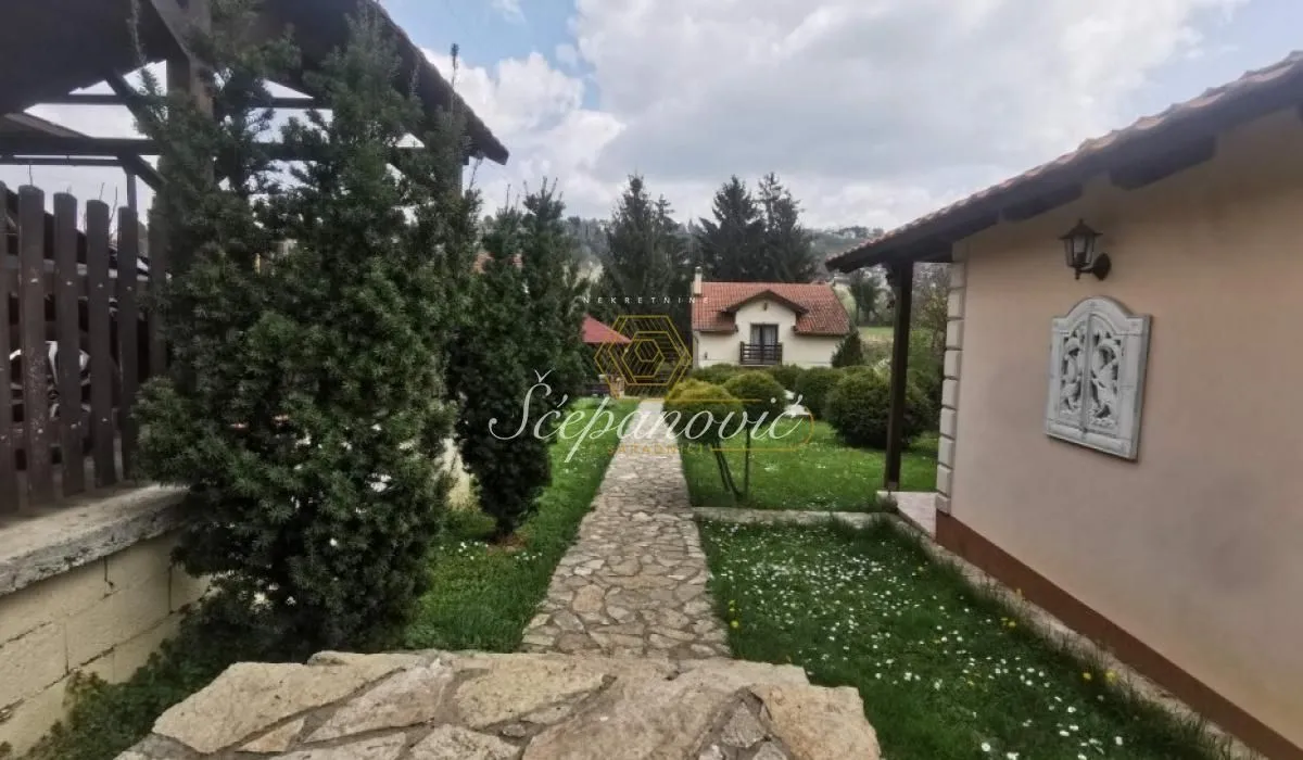 Prodaja, kuća, 191m², Petrovaradin, Novi Sad