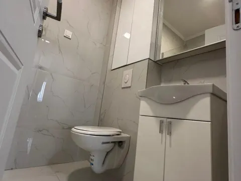 Izdavanje, dvosoban stan, 70m², City Kvart, Podgorica - image 9