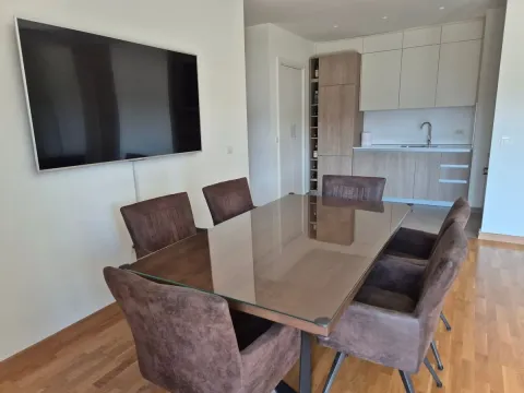 Izdavanje, trosoban stan, 88m², Beograd Na Vodi, Beograd - image 3