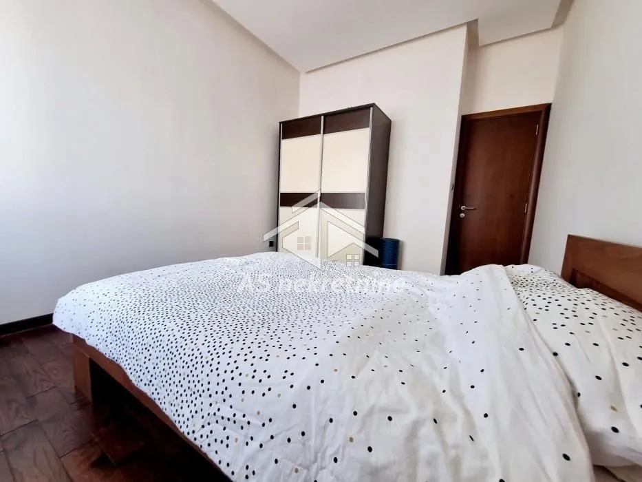 Izdavanje, četvorosoban stan, 135m², Savski Venac, Beograd