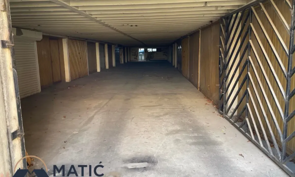 Rent, parking/garage, 15m², Stari grad, Novi Sad