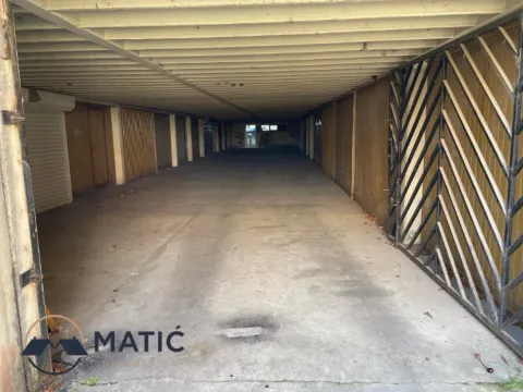 Izdavanje, parking/garaža, 15m², Stari grad, Novi Sad