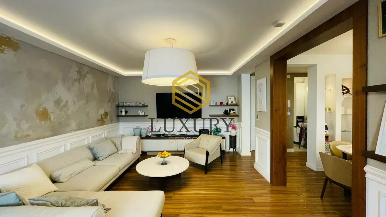 Prodaja, trosoban stan, 122m², Centar, Podgorica