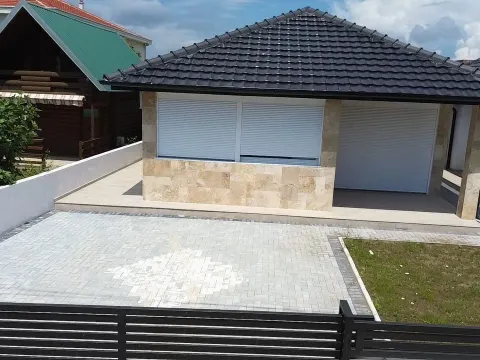 Sale, house, 92m², Ulcinj, Crna Gora - image 39