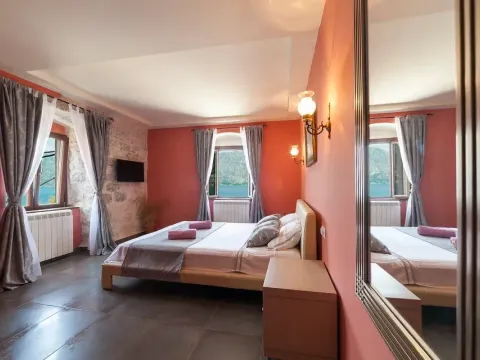 Prodaja, kuća, 450m², Prčanj, Kotor - image 10