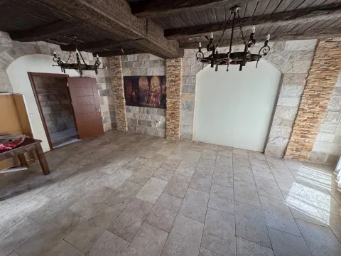 Sale, office space, 173m², Petrovac, Budva - image 2