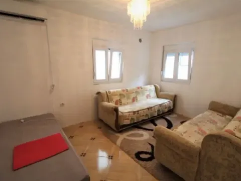 Izdavanje, kuća, 90m², Sutomore, Bar - image 7