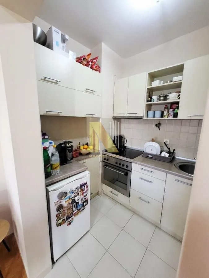 Prodaja, jednosoban stan, 37m², Salajka, Novi Sad Sve Podlokacije