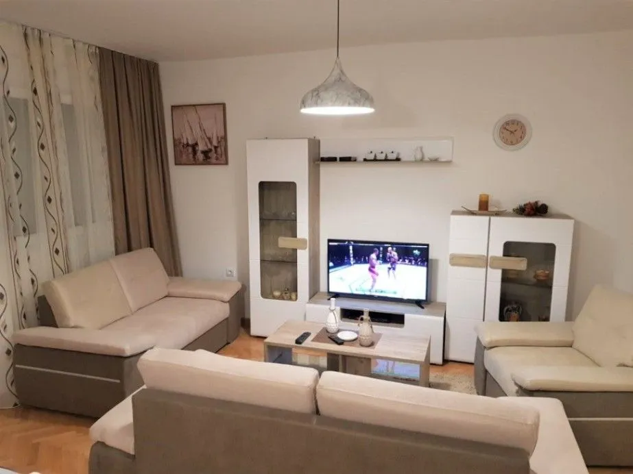 Izdavanje, dvosoban stan, 70m², Seljanovo, Tivat