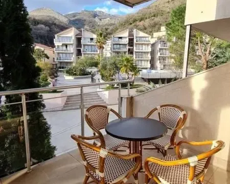 Sale, two bedroom apartment, 75m², Pržno, Budva - image 1