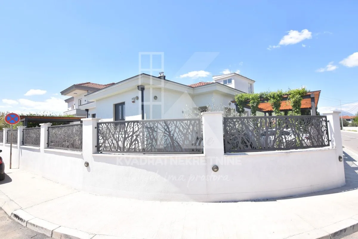 Prodaja, kuća, 170m², Gornja Gorica, Podgorica