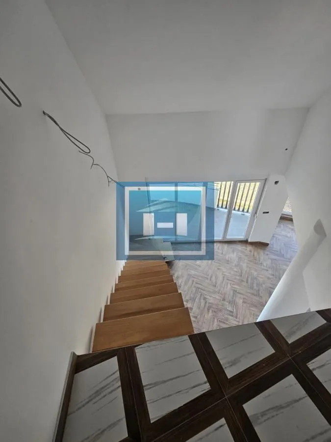 Prodaja, četvorosoban stan, 150m², Jagodnjak, Paraćin